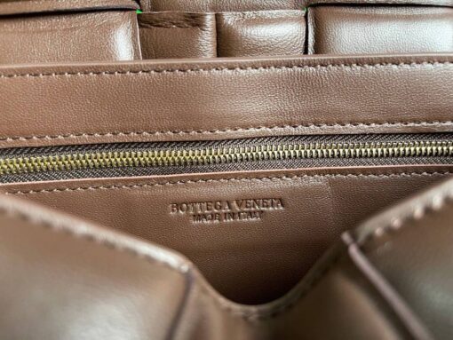 Replica Bottega Veneta BV 20206 Chain Cassette 631421 Brown Gold 8