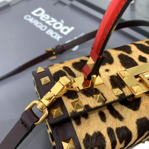 Replica Valentino 7300 Rockstud Alcove Grainy Calfskin BOX Bag XW2B0J73 Leopard print 4