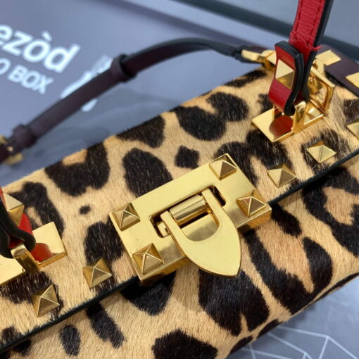 Replica Valentino 7300 Rockstud Alcove Grainy Calfskin BOX Bag XW2B0J73 Leopard print 5