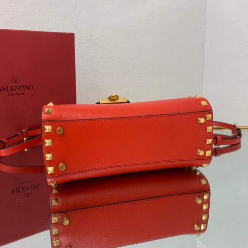 Replica Valentino 71000 Small Rockstud Alcove Handbag In Grainy Calfskin XW2B0J71 Red 7