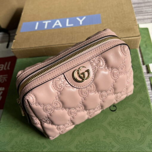 Replica Gucci 726047 GG Matelassé Beauty Case Pink 3