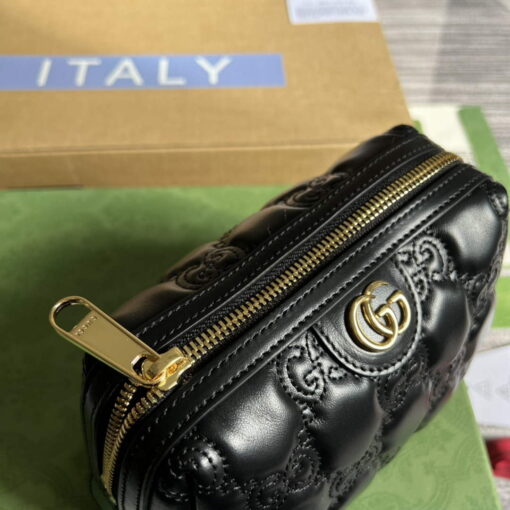 Replica Gucci 726047 GG Matelassé Beauty Case Black 5