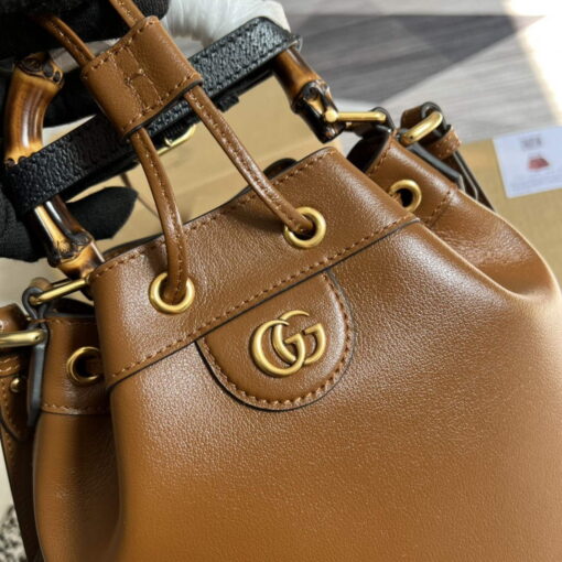 Replica Gucci 724652 Diana Small Bucket Bag Brown 4