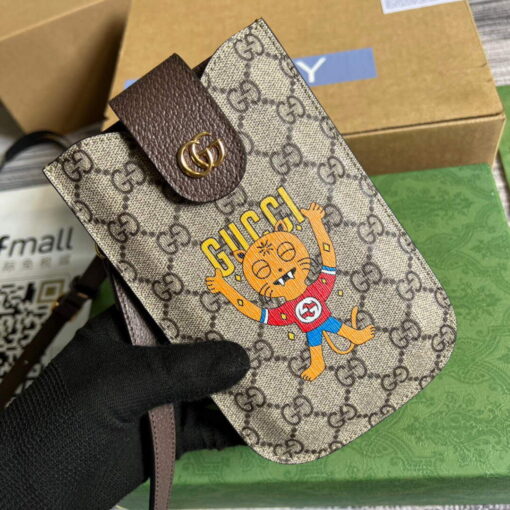 Replica Gucci 700732 Gucci cat print phone case Brown 3