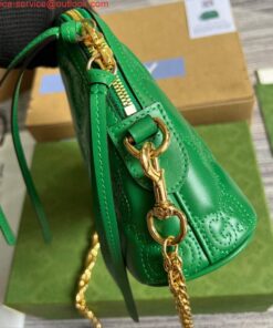 Replica Gucci 702229 GG matelassé leather shoulder bag Bright green 2