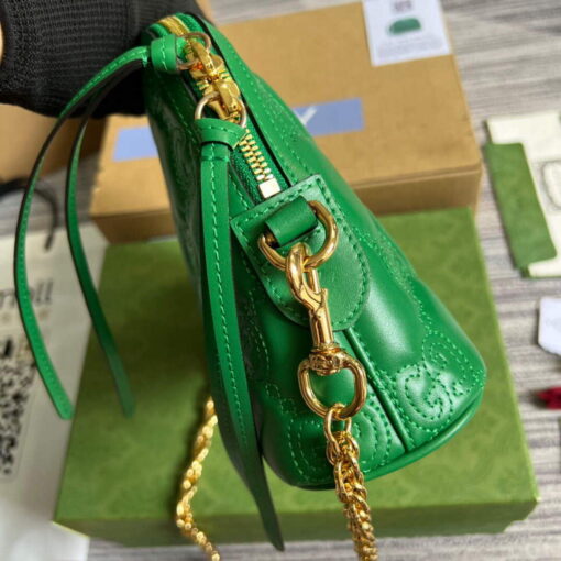 Replica Gucci 702229 GG matelassé leather shoulder bag Bright green 2