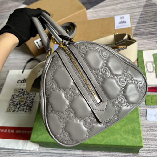 Replica Gucci 702242 GG matelassé leather shoulder bag Dusty grey 2