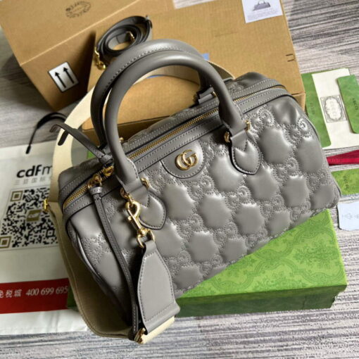 Replica Gucci 702242 GG matelassé leather shoulder bag Dusty grey 3