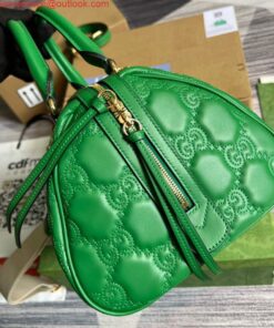 Replica Gucci 702242 GG matelassé leather shoulder bag Bright green 2