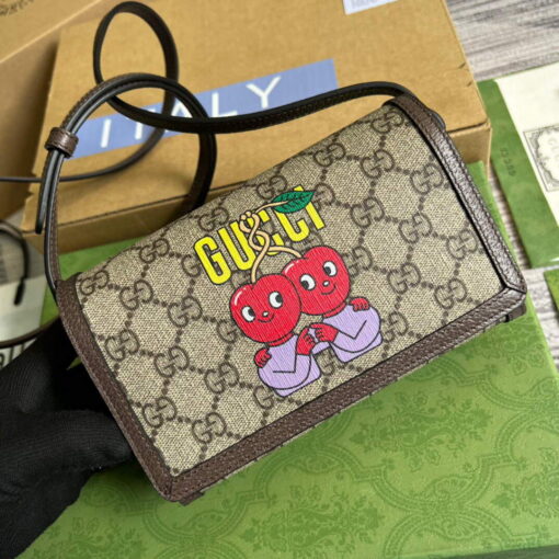 Replica Gucci 700733 Gucci cherry print mini bag 3