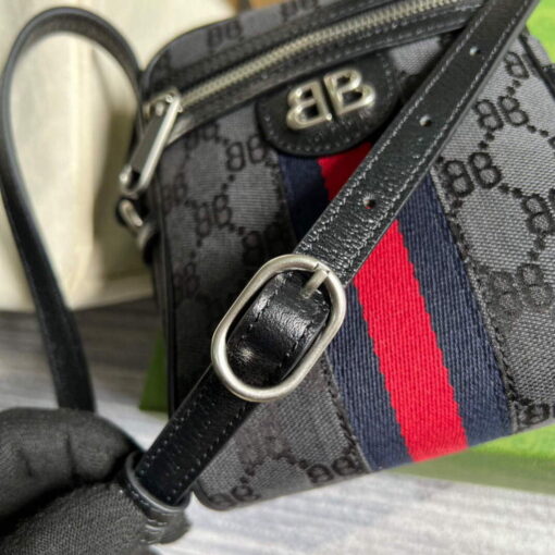 Replica Gucci 680129 Gucci x Balenciaga The Hacker Project Shoulder Zip Bag Black 7