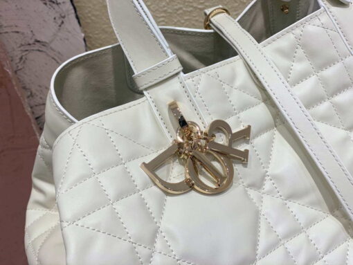 Replica Dior M2820 Large Dior Toujours Bag White Macrocannage Calfskin 4