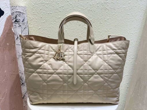 Replica Dior M2820 Large Dior Toujours Bag Beige Macrocannage Calfskin