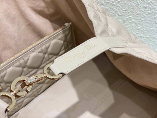 Replica Dior M2820 Large Dior Toujours Bag Beige Macrocannage Calfskin 7