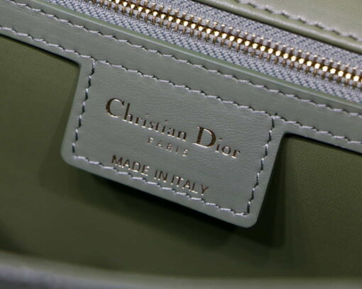 Replica Dior M9243 Large Quilted Macrocannage Calfskin Green 8