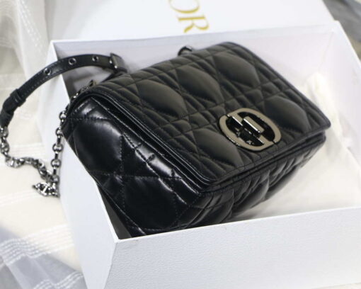 Replica Dior M9242 Medium Quilted Macrocannage Calfskin Black 5