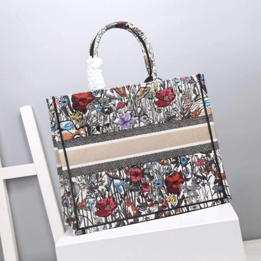 Replica Dior M1286 Dior Book Tote Multicolor Flowers Embroidery 2