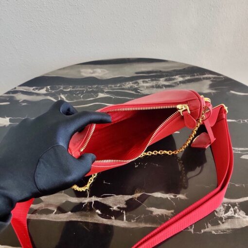 Replica Prada 1BH204 Prada Re-Edition 2005 Saffiano leather Bag in Red 8