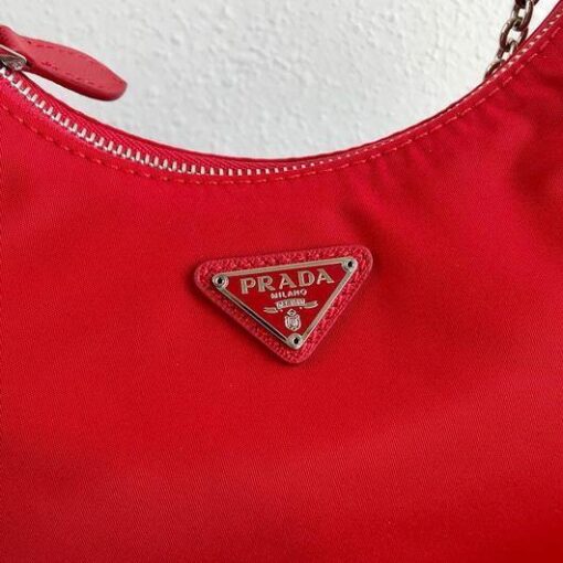 Replica Prada 1BH204 Prada Re-Edition 2005 Nylon Bag Red 5