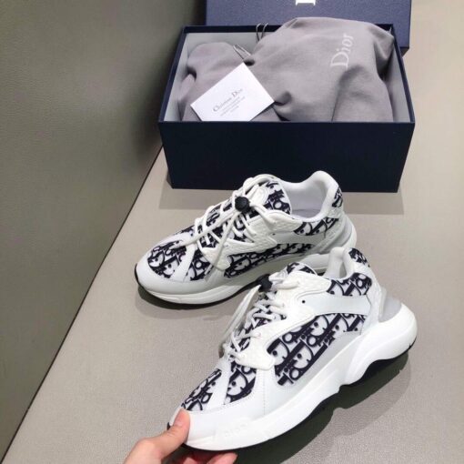 Replica Dior Men’s Women‘s D-CONNECT Sneaker Dior Printed Technical Fabric KCK302 Navy Blue and White 3