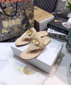 Replica Dior KCQ386 Diro 30 Montaigne Flat Thong Sandals Calfskin Apricot