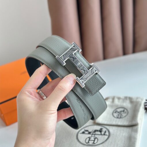 Replica Hermes H Touareg Reversible Belt 32MM in Grey Clemence Leather 3