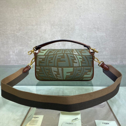 Replica Fendi Baguette Bag 0191M Shoulder Bag 8BR600 Green 2