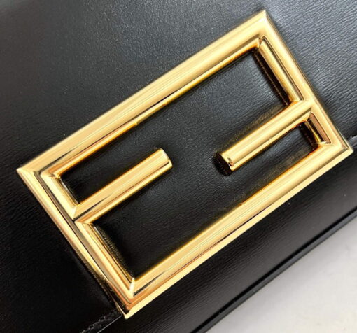 Replica Fendi 8521 Baguette Chain Midi Shoulder Bag Black 5