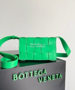 Replica Bottega Veneta BV Small Cassette Intreccio lambskin Crossbody