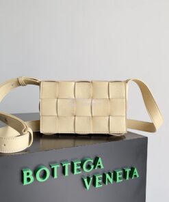 Replica Bottega Veneta BV Small Cassette Intreccio lambskin Crossbody