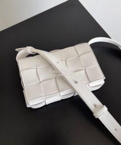 Replica Bottega Veneta BV Small Cassette Intreccio lambskin Crossbody 2