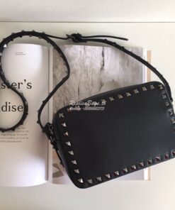 Replica Valentino Garavani Rockstud cross body bag All Black