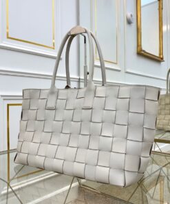 Replica Bottega Veneta BV Medium Tote In Maxi Intreccio 576828 White 2