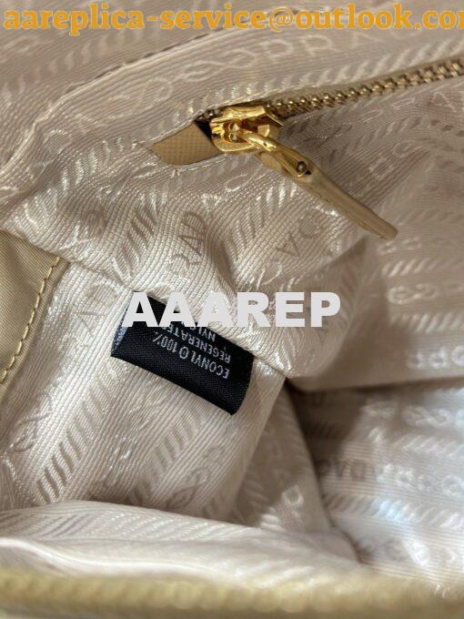 Replica Prada Re-Edition 1995 Chaîne Re-Nylon tote bag 1BG468 Beige 11