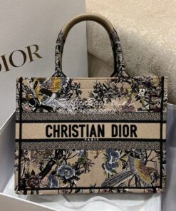 Replica Dior Book Tote bag in Beige Multicolor Jardin d'Hiver Embroide