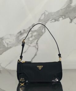 Replica Prada Re-Edition 2002 Re-Nylon and brushed leather shoulder ba