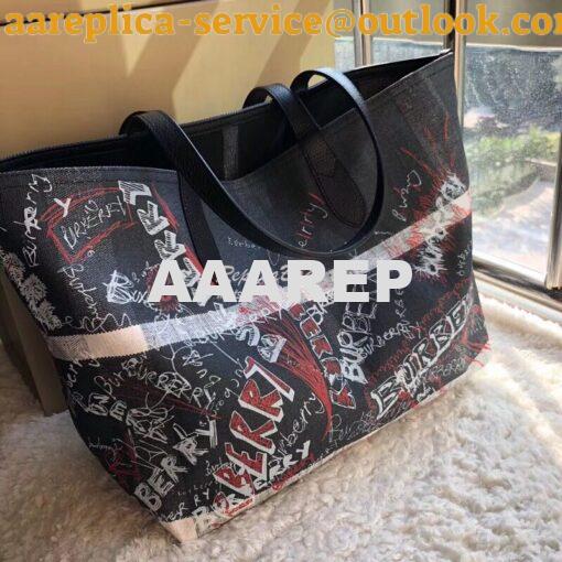 Replica Burberry The Medium Reversible Doodle Tote Black 2