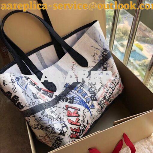 Replica Burberry The Medium Reversible Doodle Tote White Black