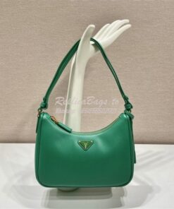 Replica Prada Re-Edition Green Saffiano leather mini-bag with adjustab