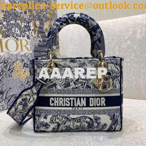 Replica Dior Medium Lady D-Lite Bag Blue Toile de Jouy Embroidery M056