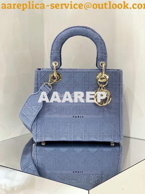 Replica Dior Medium Cloud Blue Lady D-Lite Bag Embroidered Cannage Bag