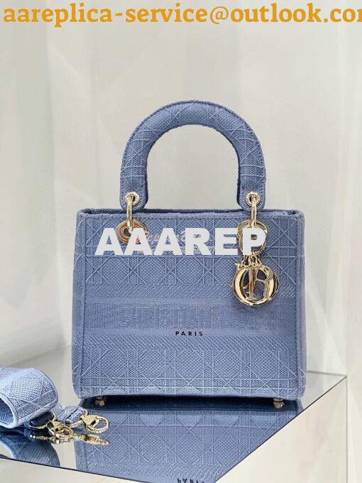 Replica Dior Medium Cloud Blue Lady D-Lite Bag Embroidered Cannage Bag 2