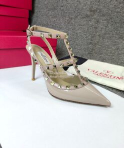 Replica Valentino Garavani Rockstud Caged Ankle Strap pump in Patent l