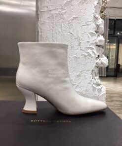 Replica Bottega Veneta BV Almond Boots 608840 in Lambskin White