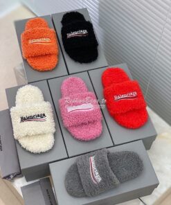 Replica Balenciaga Men Female Furry Shearling Slide Sandal 654747