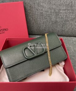 Replica Valentino VLogo Signature Grainy Calfskin Wallet With Chain 5W