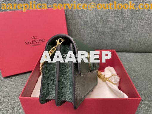 Replica Valentino VLogo Signature Grainy Calfskin Wallet With Chain 5W 5