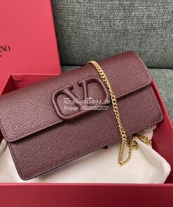 Replica Valentino VLogo Signature Grainy Calfskin Wallet With Chain 5W