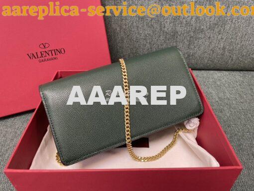 Replica Valentino VLogo Signature Grainy Calfskin Wallet With Chain 5W 9