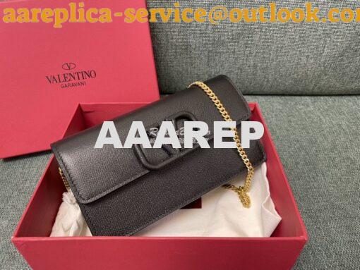 Replica Valentino VLogo Signature Grainy Calfskin Wallet With Chain 5W